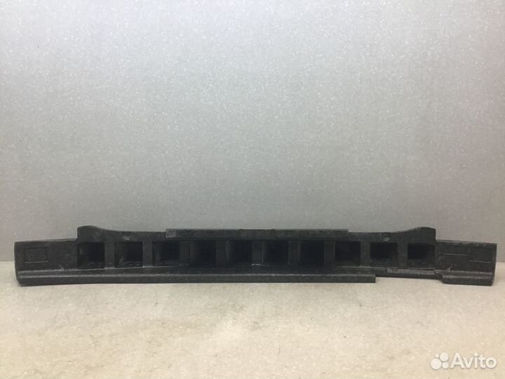 Абсорбер переднего бампера VW Amarok 2010