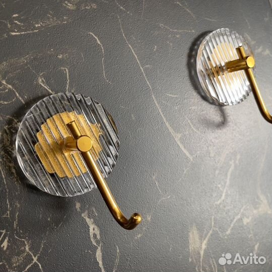 Настенные самоклеящиеся крючки оптом