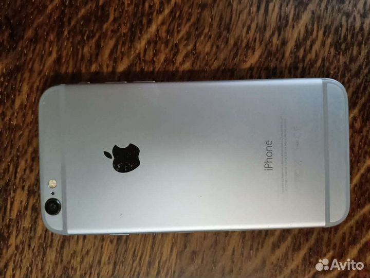 Телефон iPhone 6