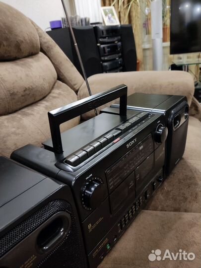 Магнитофон, радио Sony (дача, баня, пикник, кухня)