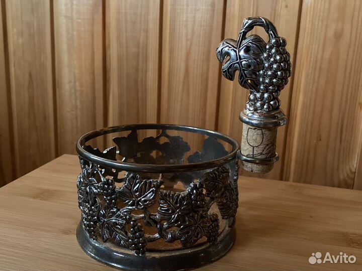 Подставка лля бутылки с пробкой