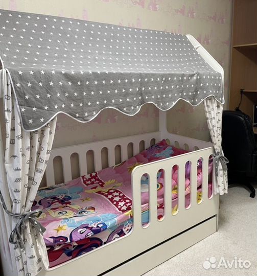 Детская кровать домик с матрасом