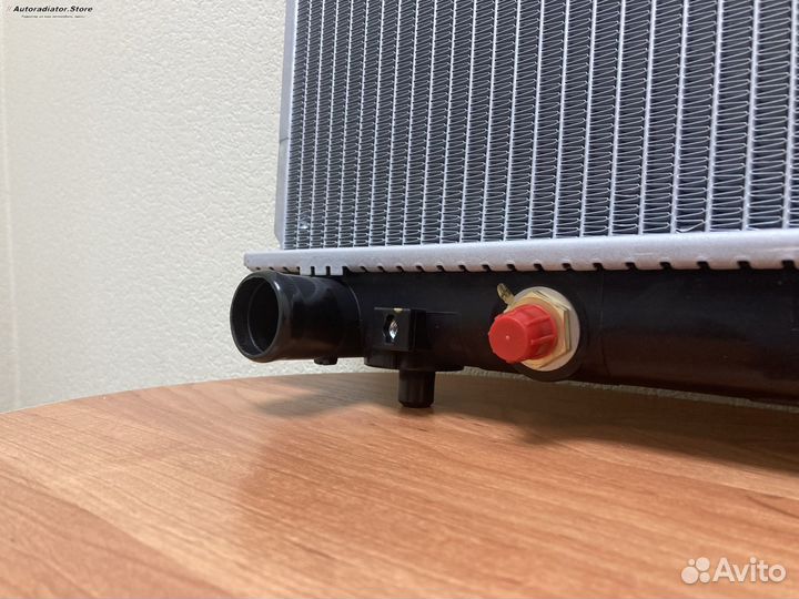 Радиатор охлаждения Мазда Бонго Френди 95- WL