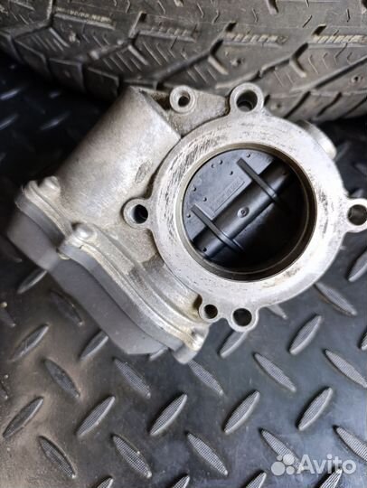 Дроссельная заслонка