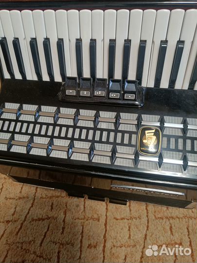 Аккордеон weltmeister serino