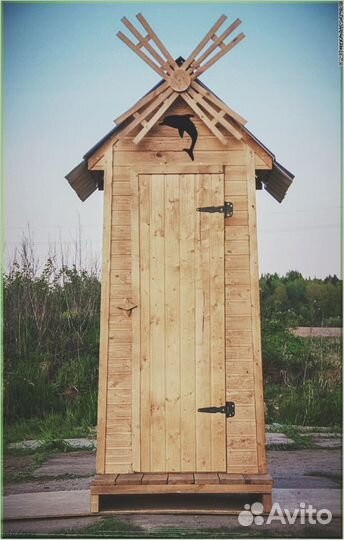 Уличный туалет деревянный GUW