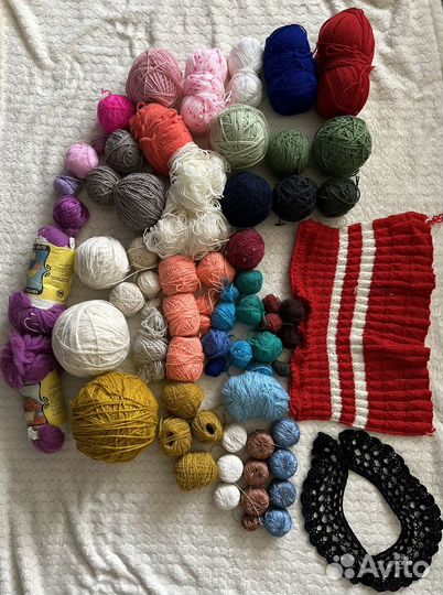 Пряжа,бисер, стеклярус, пайетки, журналы (вязание)