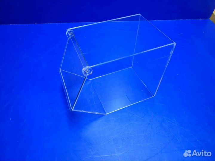 Диспенсер из оргстекла