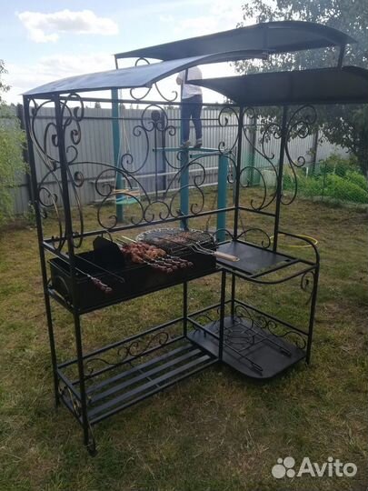 Мангал с крышей