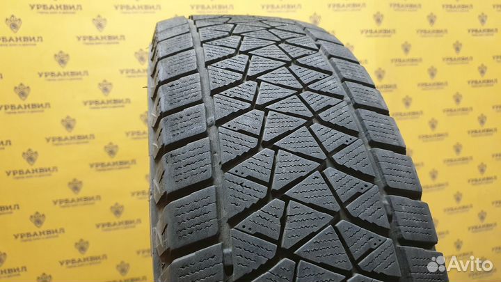 Bridgestone Blizzak DM-V2 215/70 R16 100Q