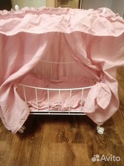 Кроватка для куклы