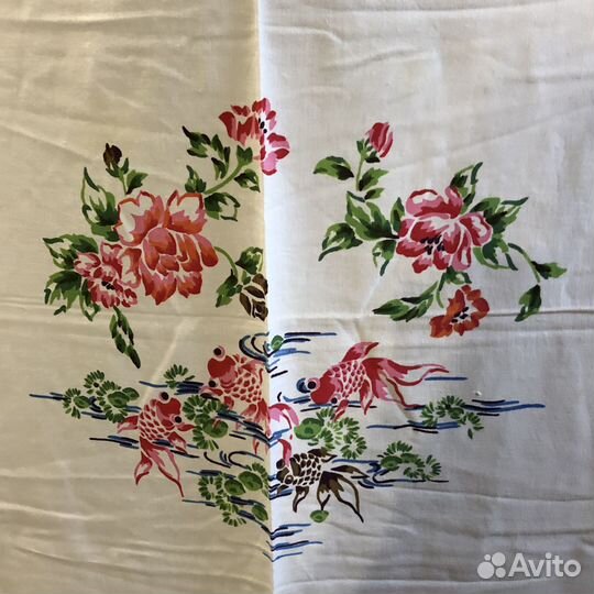 Винтажная скатерть с рыбками