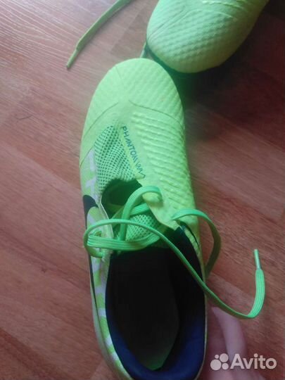 Футбольные бутсы Nike phantom venom