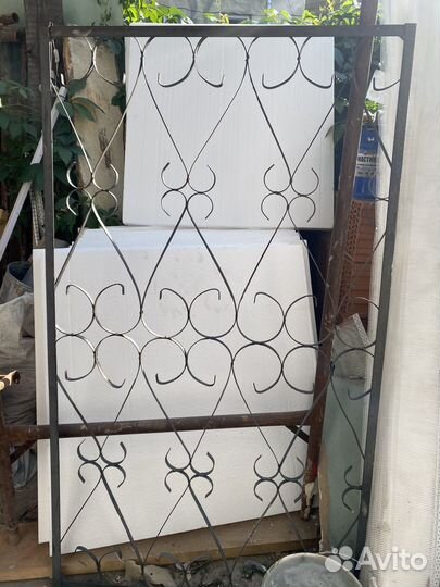 Решетка мнталлическая на окно