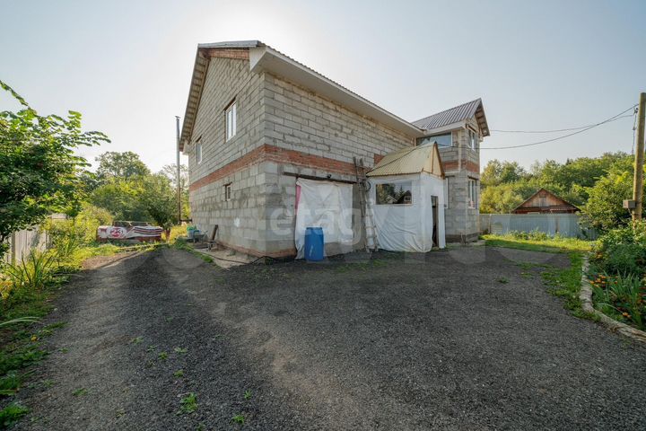 Дом 242 м² на участке 6,6 сот.