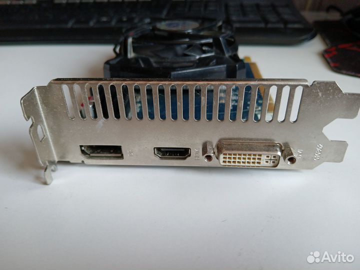 Видеокарта sapphire Radeon HD 5670