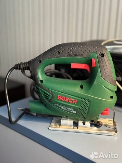 Лобзик электрический Bosch PST 700 E