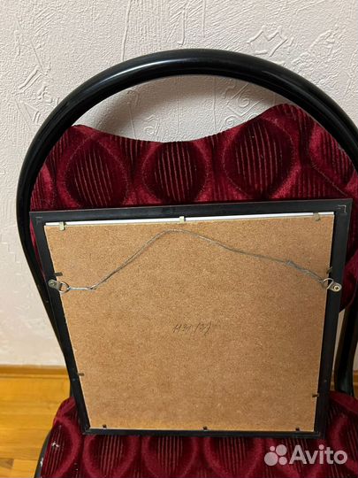 Картина вышитая крестом с оформлением