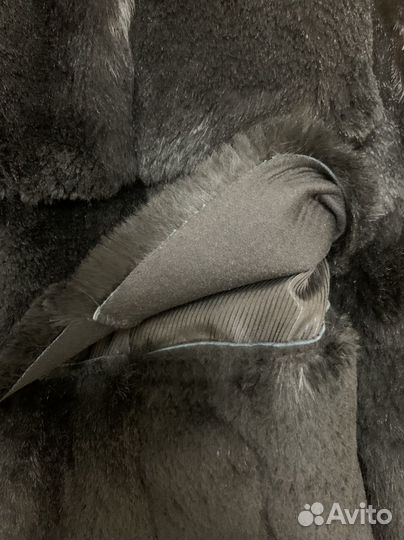 Шуба из бобрика