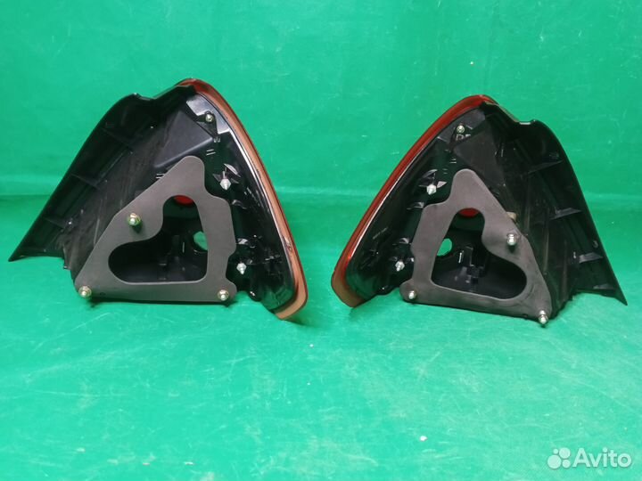 Задние фонари nissan tiida 4D 2005-2007