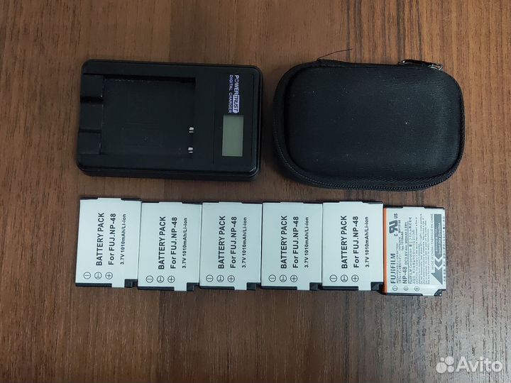 Компактный фотоаппарат fujifilm XQ1