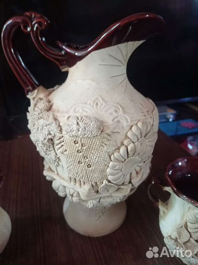 Кувшин с бокалами