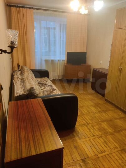 2-к. квартира, 54 м², 2/5 эт.