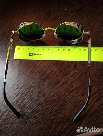 Солнцезащитные очки круглые