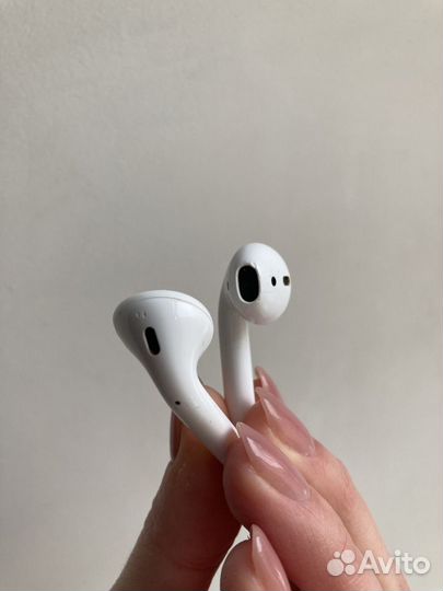 Apple AirPods 2