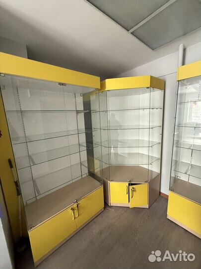 Стеклянная витрина бу