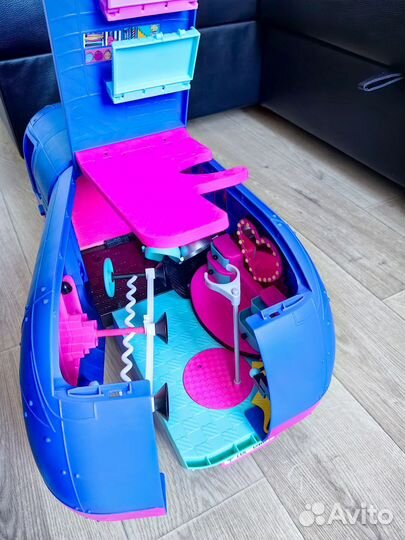 Трейлер автобус LOL