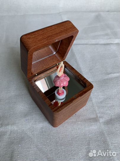 Музыкальная деревянная шкатулка Балерина палисандр