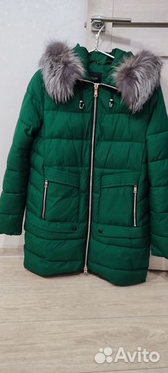 Продам куртку женскую