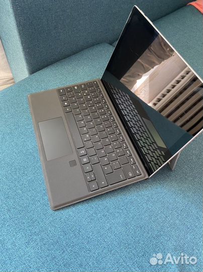 Microsoft Surface Pro 6 Tablet 1796
