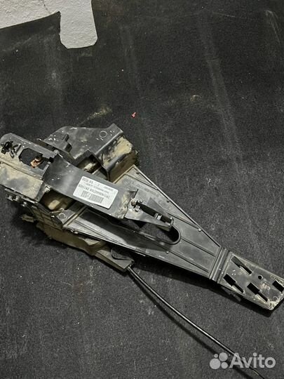 Замок задний левый Ford Fusion рестайлинг