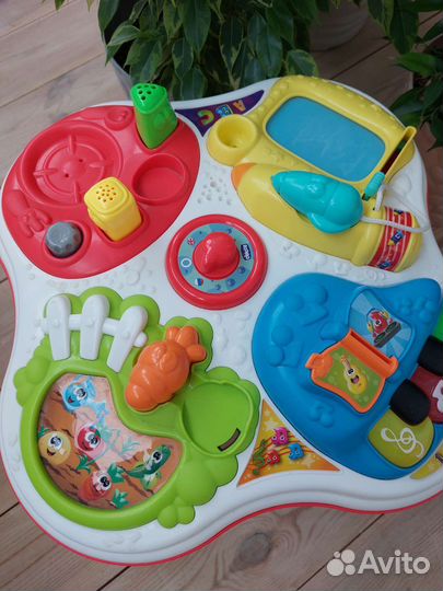 Развивающий столик chicco
