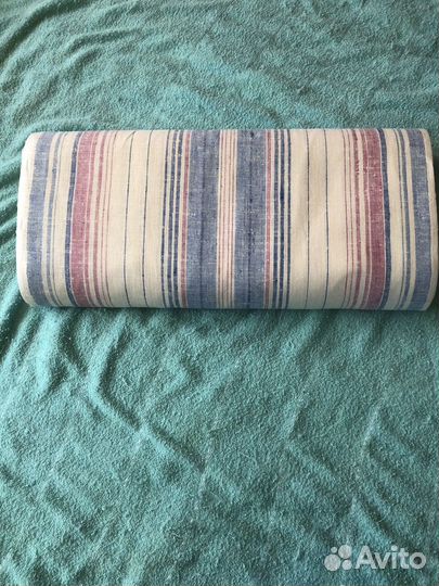 Рулон ткани из льна