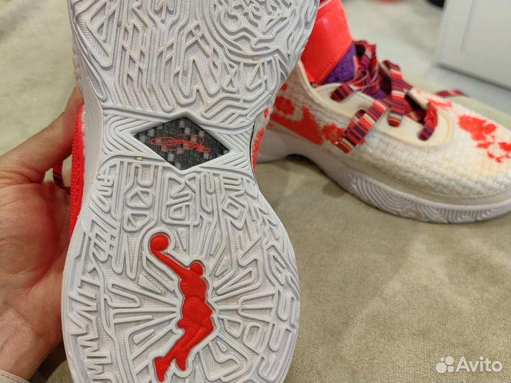 Кроссовки nike LeBron 20,размер