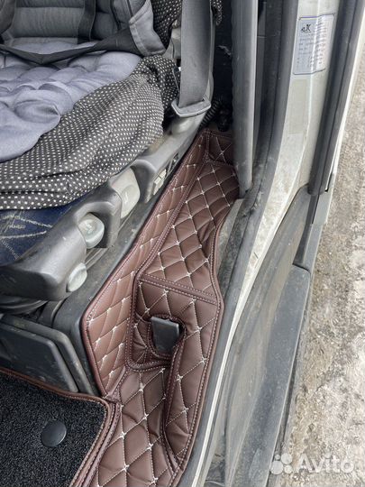 Автоковрики в грузовик Ram Van