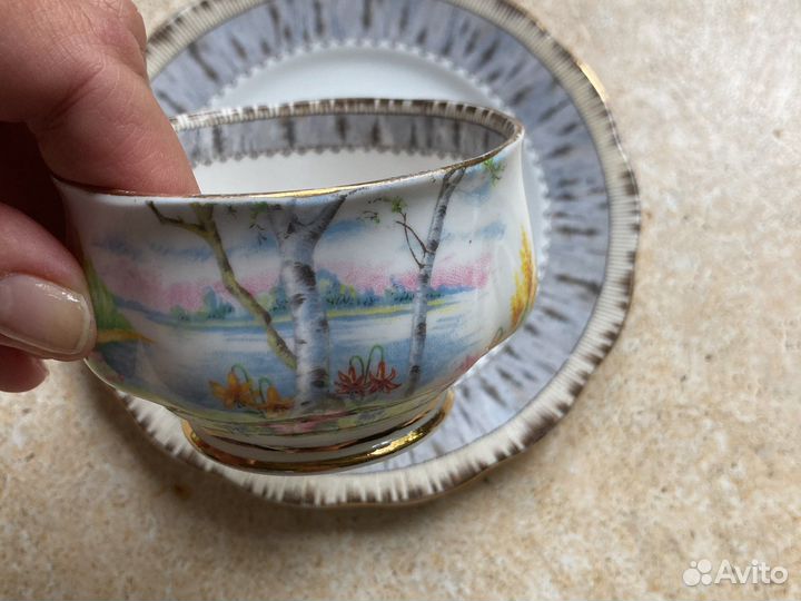 Антикварная чашка