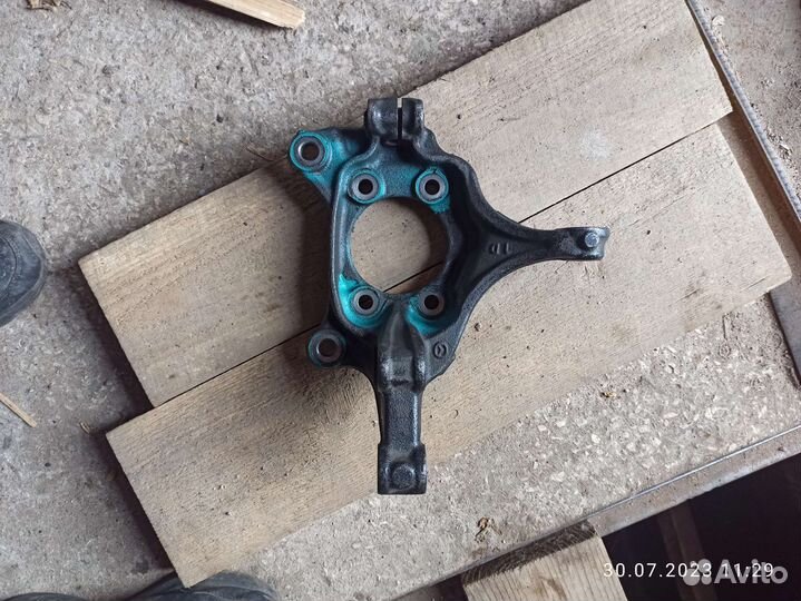 Поворотный кулак Мазда 3 BM