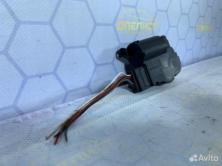 Сервопривод заслонки печки Opel Astra H Z16XEP