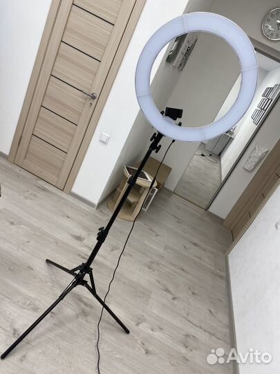 Кольцевая лампа