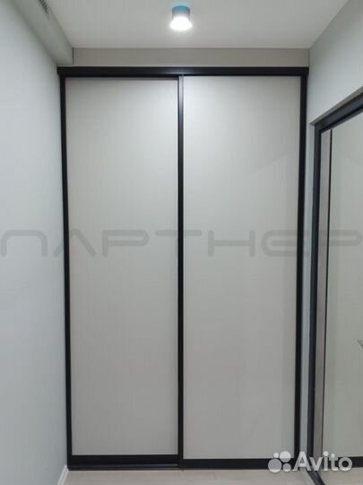 Шкаф распашной