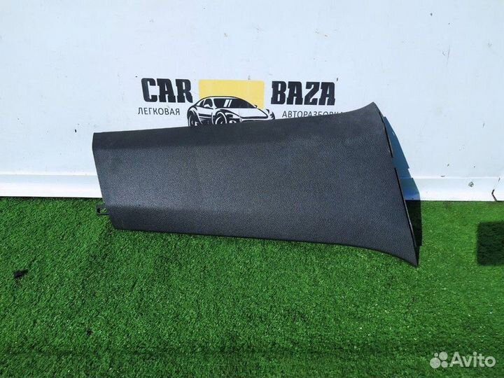 Накладка центральной стойки R Volkswagen Polo