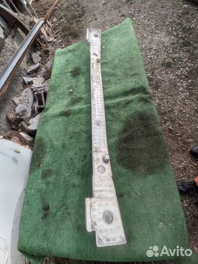 Абсорбер переднего бампера Toyota Land Cruiser 150