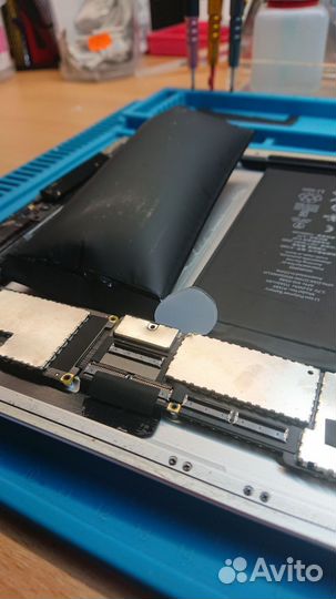 Ремонт iPhone, iPad, MacBook с гарантией 1 год