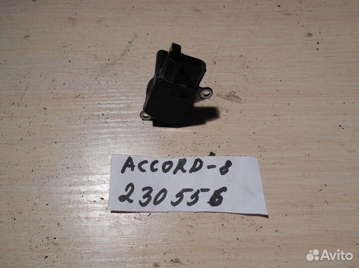 Датчик массового расхода воздуха (Honda Accord)
