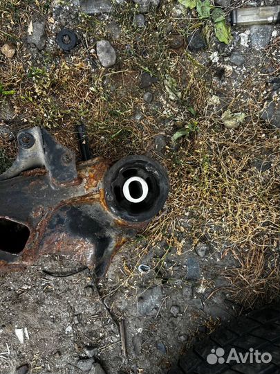 Подрамник Volkswagen Passat