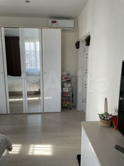 Дом 200 м² на участке 6,5 сот.